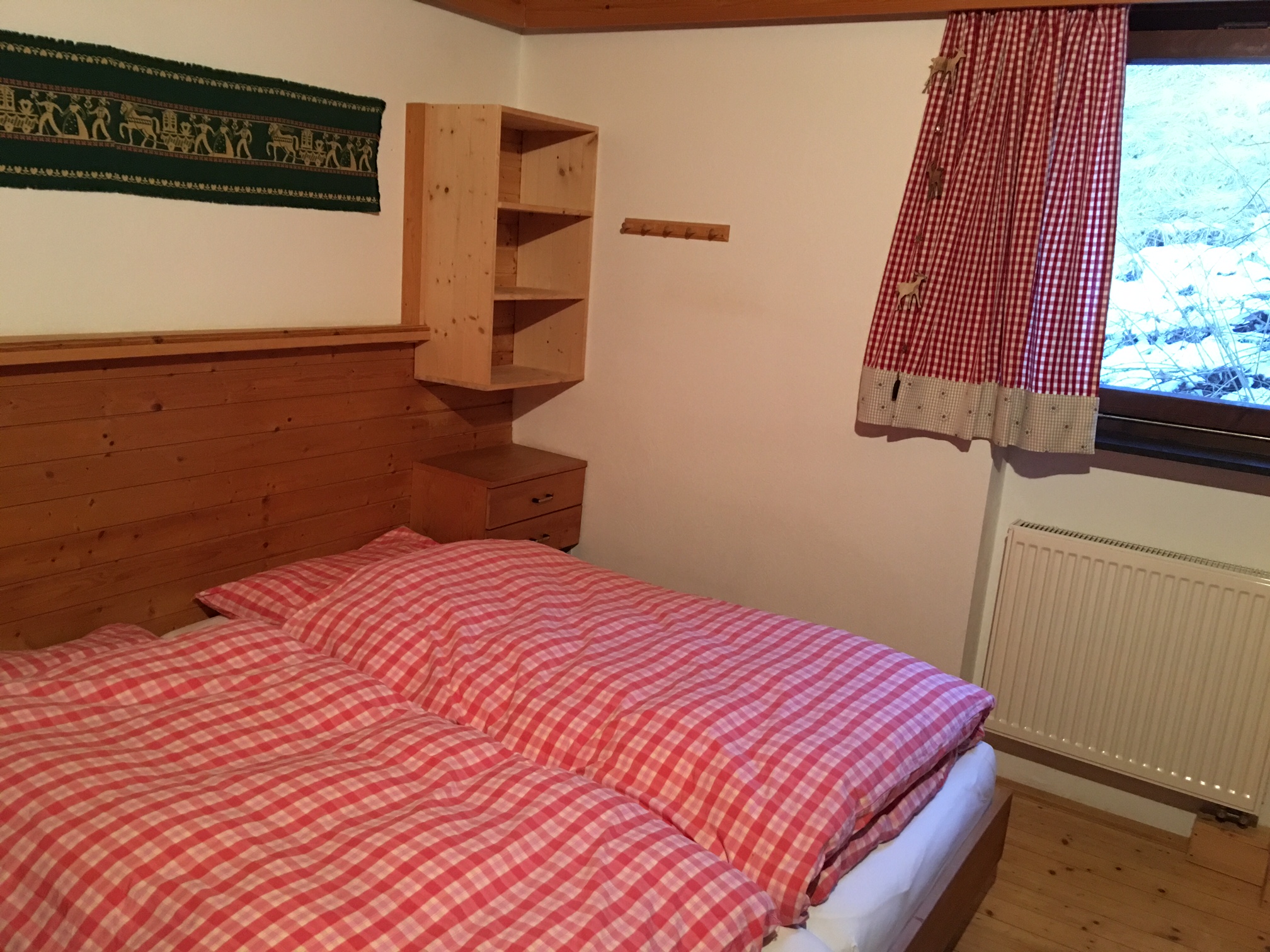 Schlafzimmer mit Doppelbett